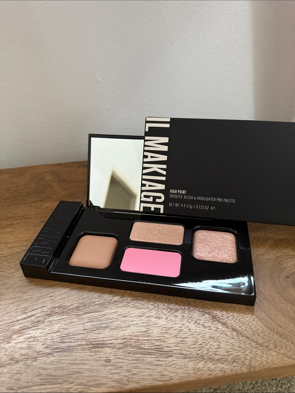 IL MAKIAGE Pink & Peach Blush, Bronzer & Highlighter Palette
